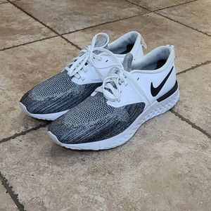 Nike React 2 (White/Black) AH1015-100
